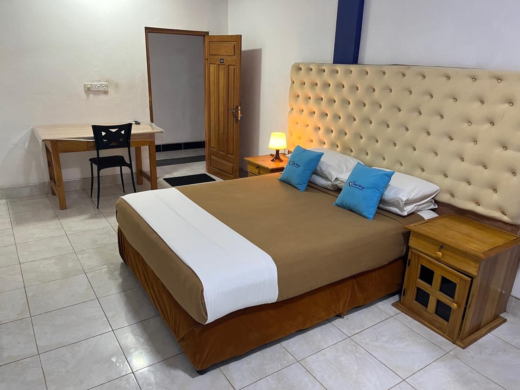 Oasis Wings Hotel Маннар Экстерьер фото